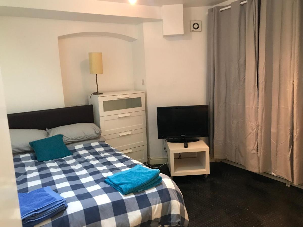 West Kensington 3 Bedroom Apartment لندن المظهر الخارجي الصورة