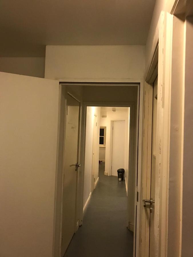 West Kensington 3 Bedroom Apartment لندن المظهر الخارجي الصورة
